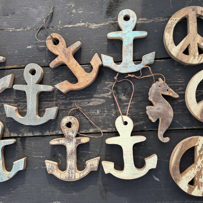 WOODEN SYMBOLS / TOYS