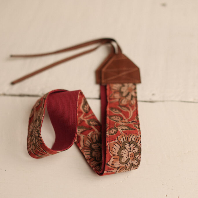 Camera Strap - RED VINTAGE
