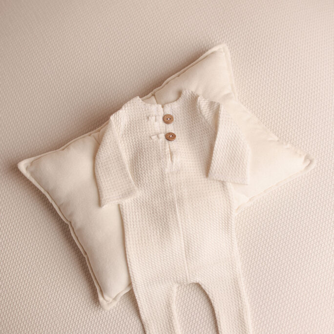 NEWBORN ONESIE textured