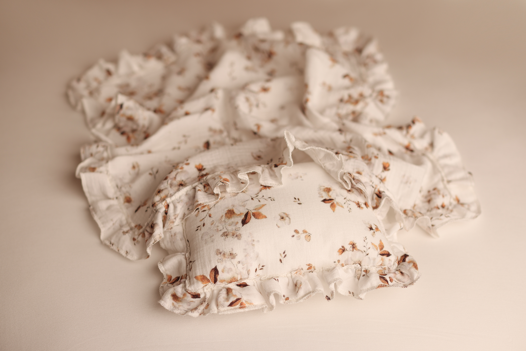 COTTON FLOWERS pillow and layer