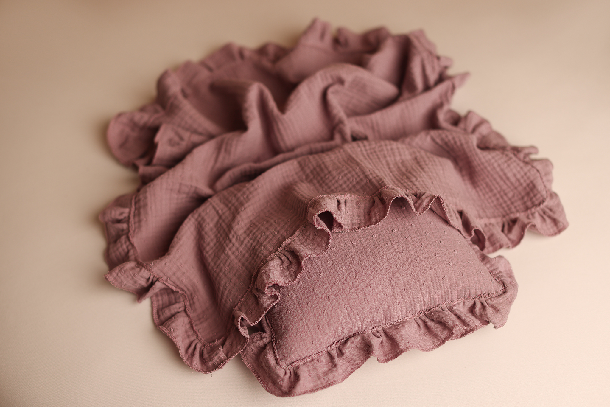 MAUVE pillow and layer