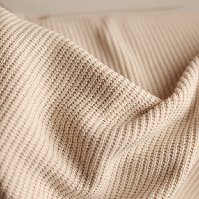 Big Knit Backdrop – NATURAL