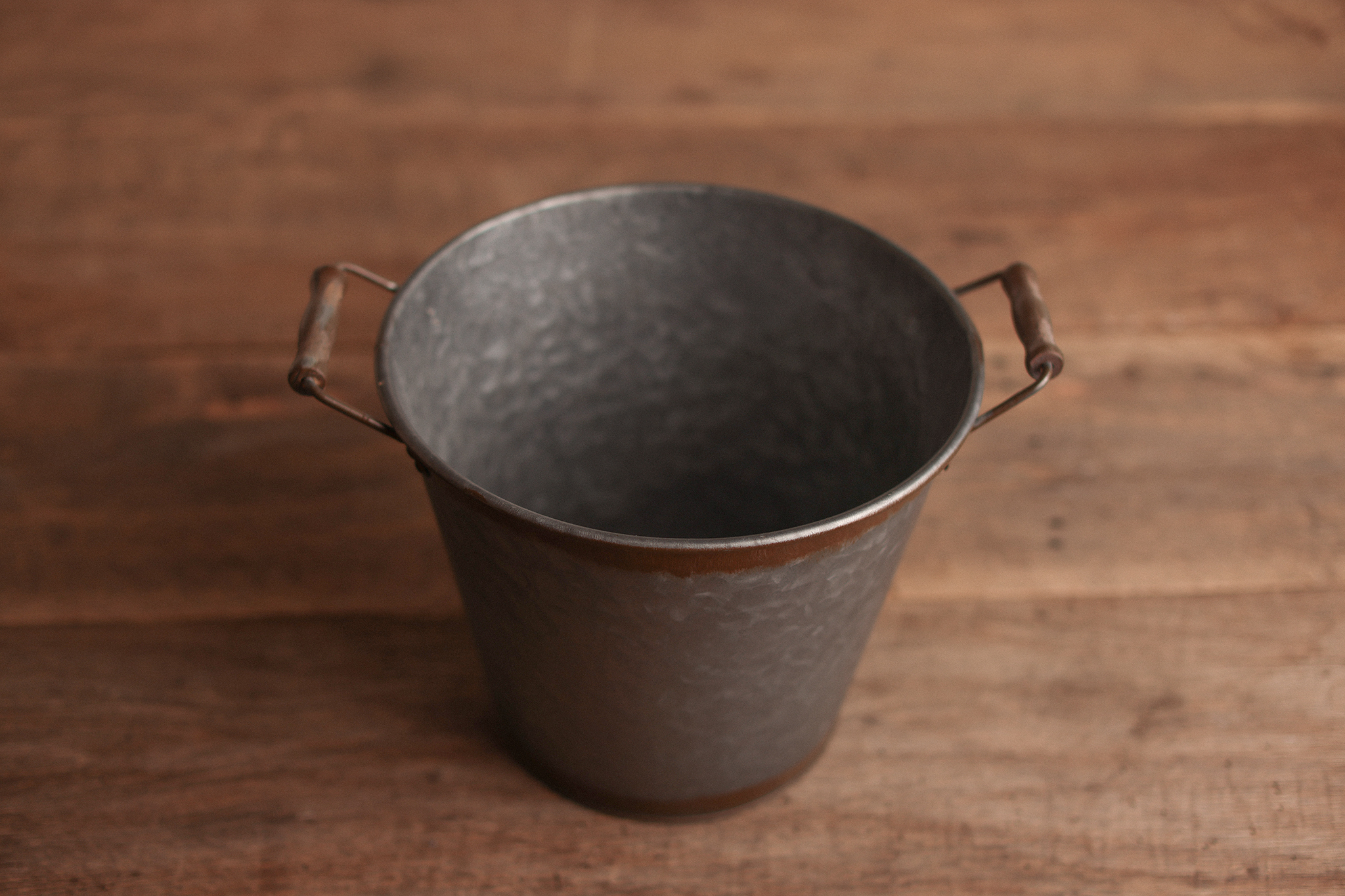 NEW* Bucket