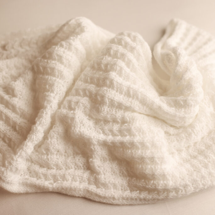 WHITE TEXTURED Layer / Wrap
