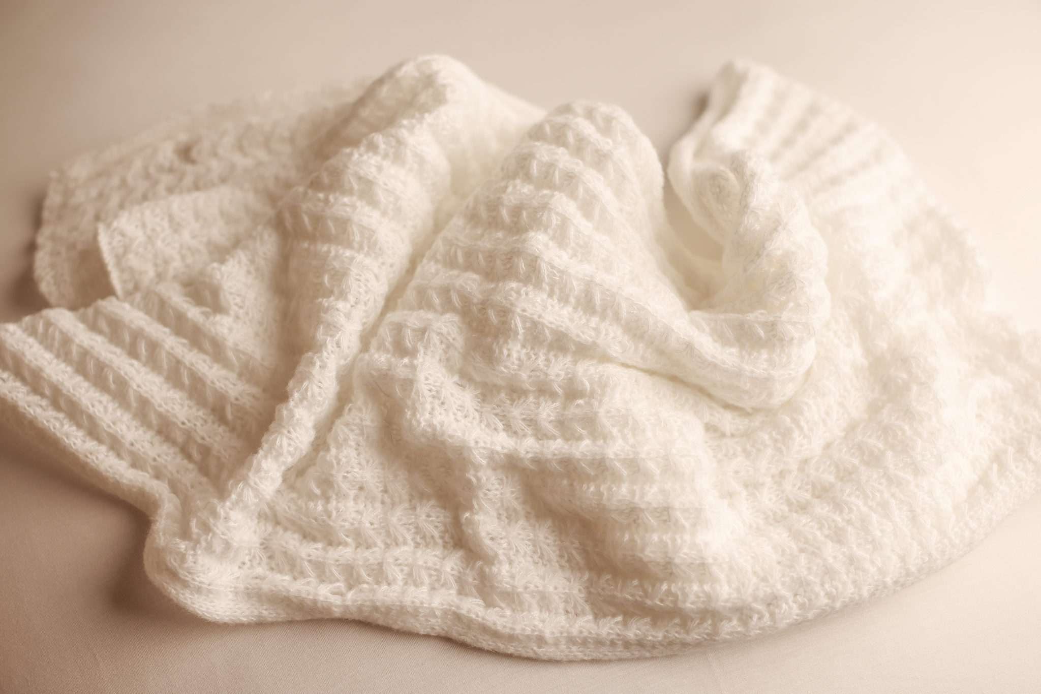 WHITE TEXTURED Layer / Wrap