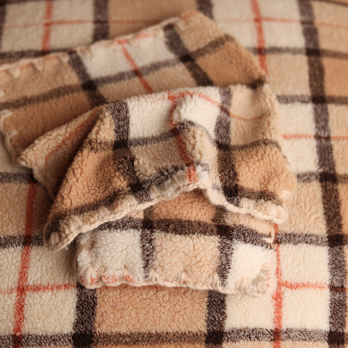 PLAID TEDDY Backdrop