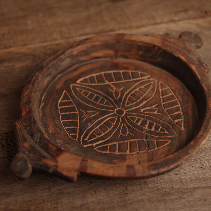 VINTAGE TRAY - design