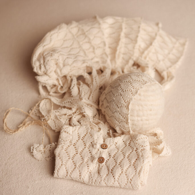 IVORY PETALS SET - Onesie, hat + free headband