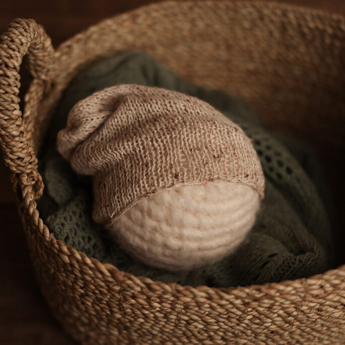 Newborn knitted sleepy hat