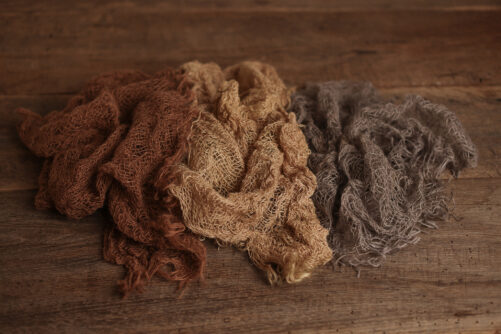 NESTING BURLAP LAYER