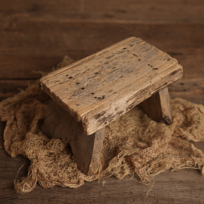 The Storyteller SITTER Stool CHUNKY