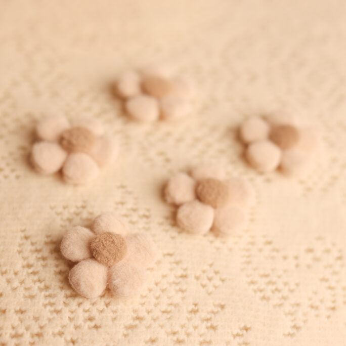 set of 5 FELT flowers LIGHT BEIGE