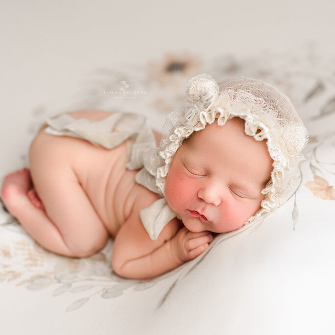 SUBTLE FLORAL backdrop