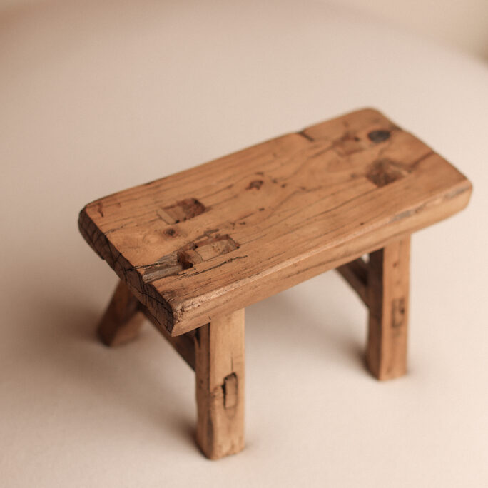 The Storyteller SITTER Stool