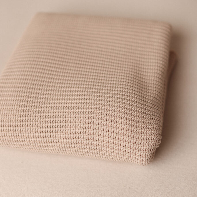 Big Knit Backdrop – NATURAL