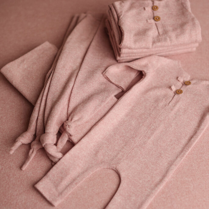 Newborn Onesie + sleepy hat