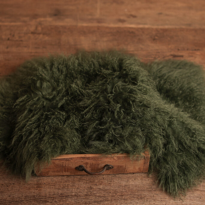 Large Pine Green Curly Fur