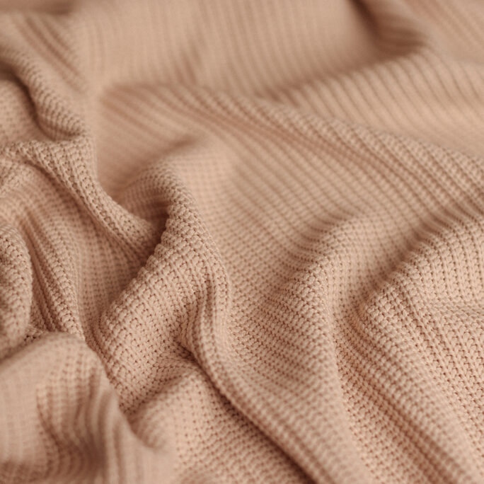 Big Knit Backdrop – LATTE