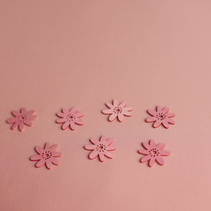 set of 7 Wooden Flowers - PINK