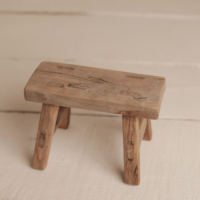The Storyteller SITTER Stool