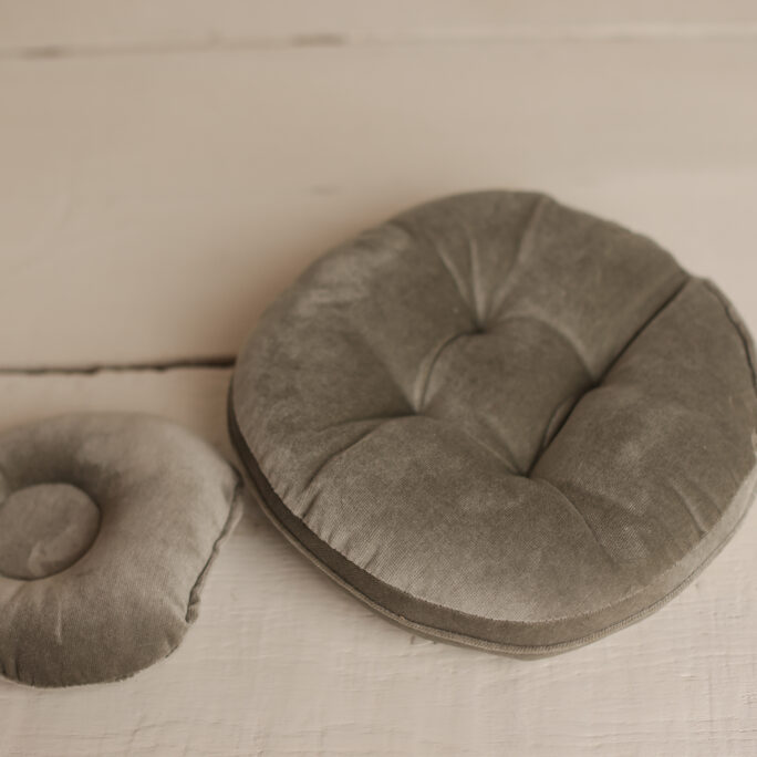 ROUND PILLOW with small head pillow OLIVE
