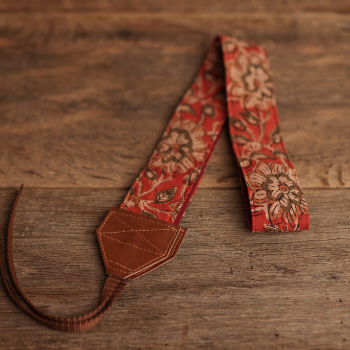 Camera Strap - RED VINTAGE