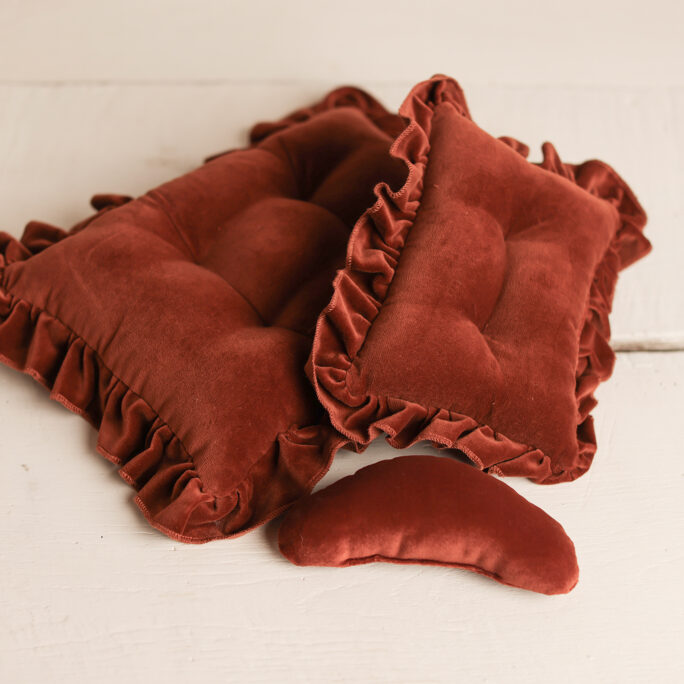 GOING OUT OF COLLECTION! Velvet Mattress and pillow with ruffles - RUSTY