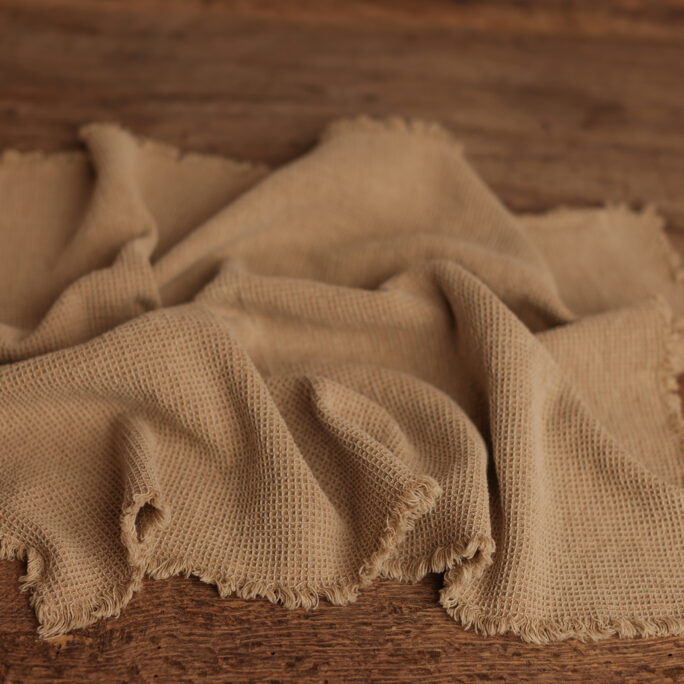 burlap carpet / layer