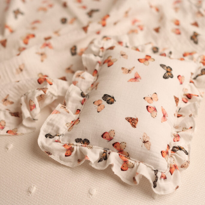 BUTTERFLIES Pillow & Ruffle Blanket Set