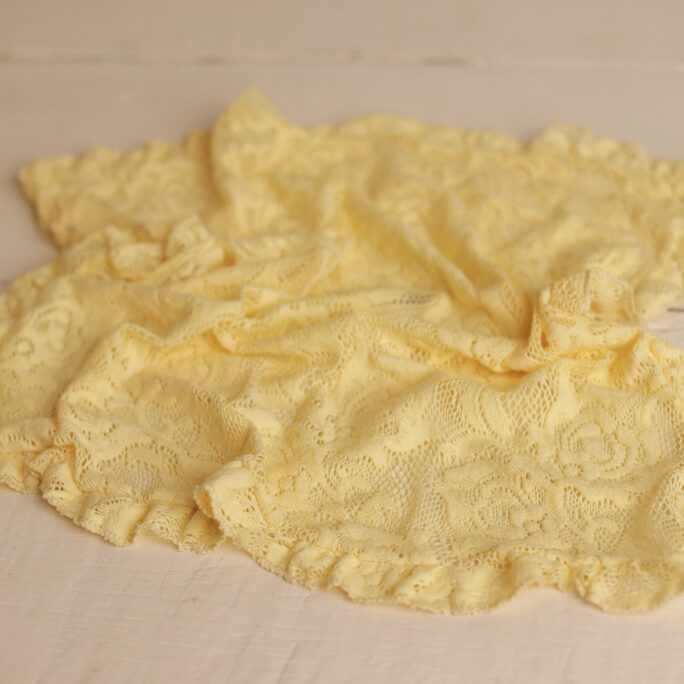 yellow layer with fringe