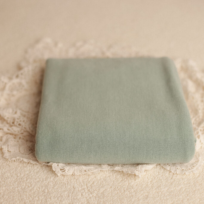 The Whisper Knit Backdrop - MINT
