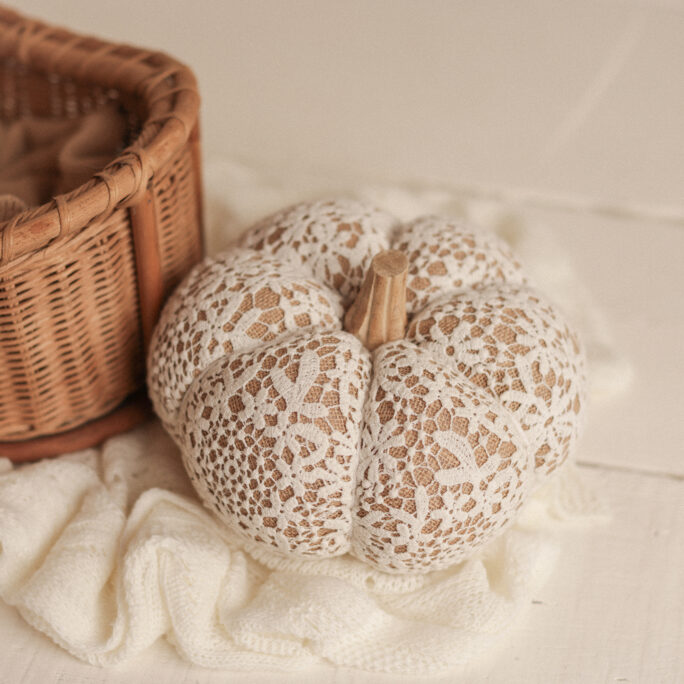 lace PUMPKIN
