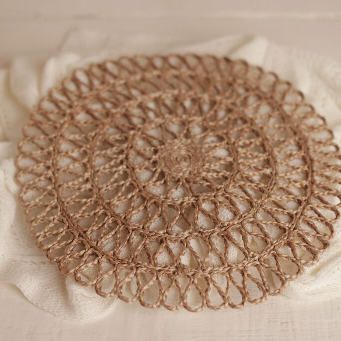 round carpet - open