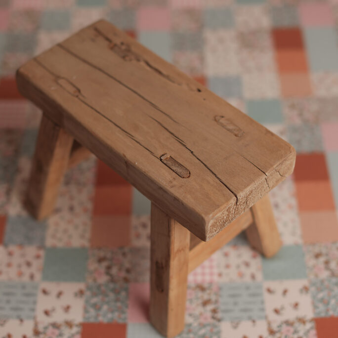 The Storyteller SITTER Stool