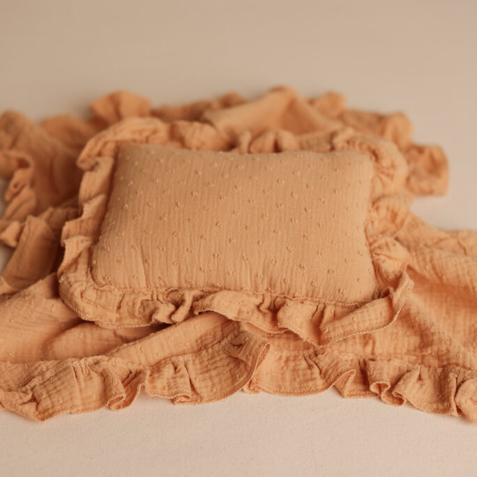 GOLD LIGHT DOTS Pillow & Ruffle Blanket Set